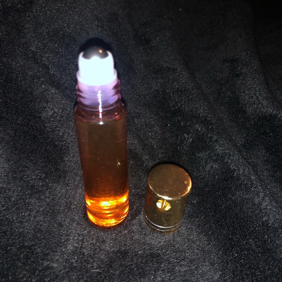 Stimulating Stress Relief Essential Oil Blend - Picture 3 of 13